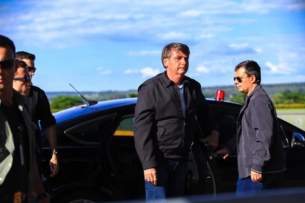 Presidente sobre livros didáticos: “Não tem como aprender nada”