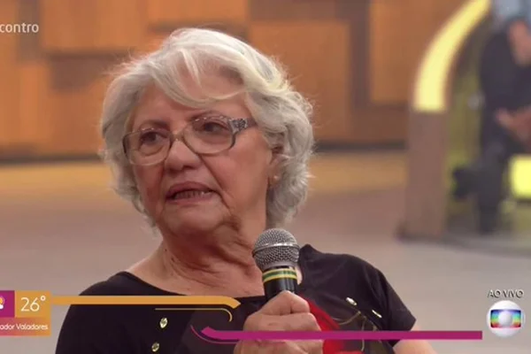 Fátima Bernardes leva bronca ao vivo da “vovó mais doida do Brasil” - destaque galeria Fátima Bernardes leva bronca ao vivo da “vovó mais doida do Brasil” - destaque galeria