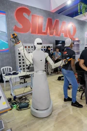 Na Febratex, foi apresentado pela Silmaq Na Febratex, foi apresentado pela Silmaq