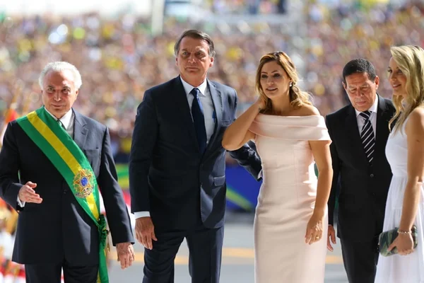 Presidente português vai convidar Bolsonaro a participar da CPLP