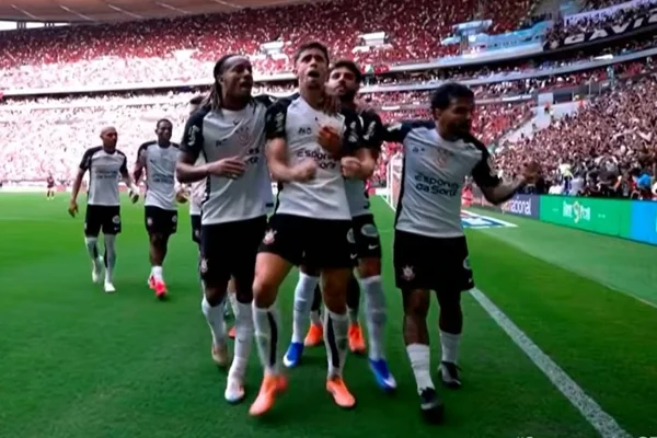 Veja o gol de Gabriel Paulista que abriu o placar da Supercopa