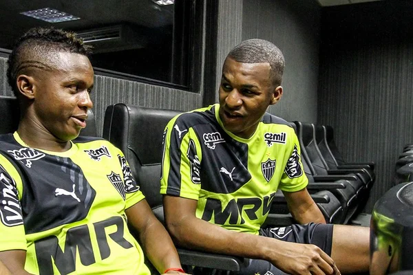 Meia equatoriano Cazares, do Atlético-MG, testa positivo para a Covid-19