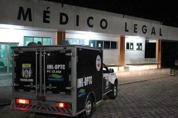 Corpo estrangulado é encontrado enrolado em tapete, em Manaus