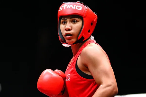 Foto colorida da boxeadora Rebeca Lima - Metrópoles