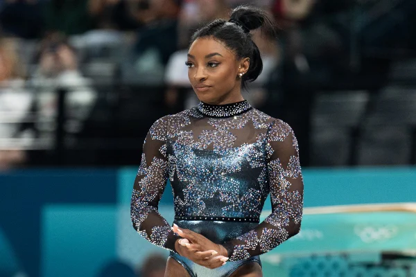Foto colorida - Simone Biles em Paris 2024