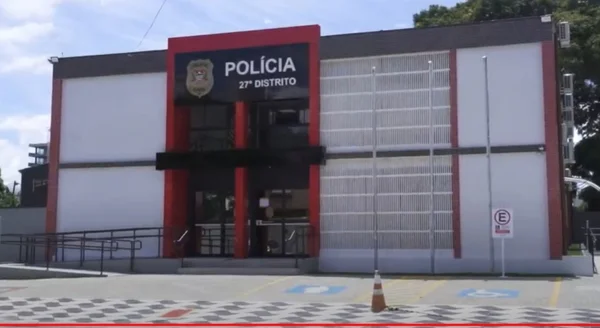 foto colorida da fachada do 27º DP (Campo Belo), na zona sul de SP - Metrópoles