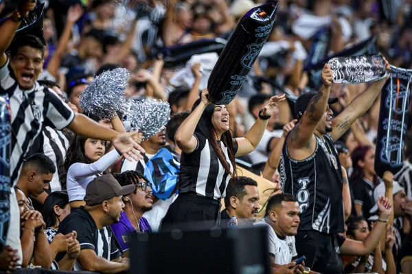 Torcida do Ceará no Estádio Castelão