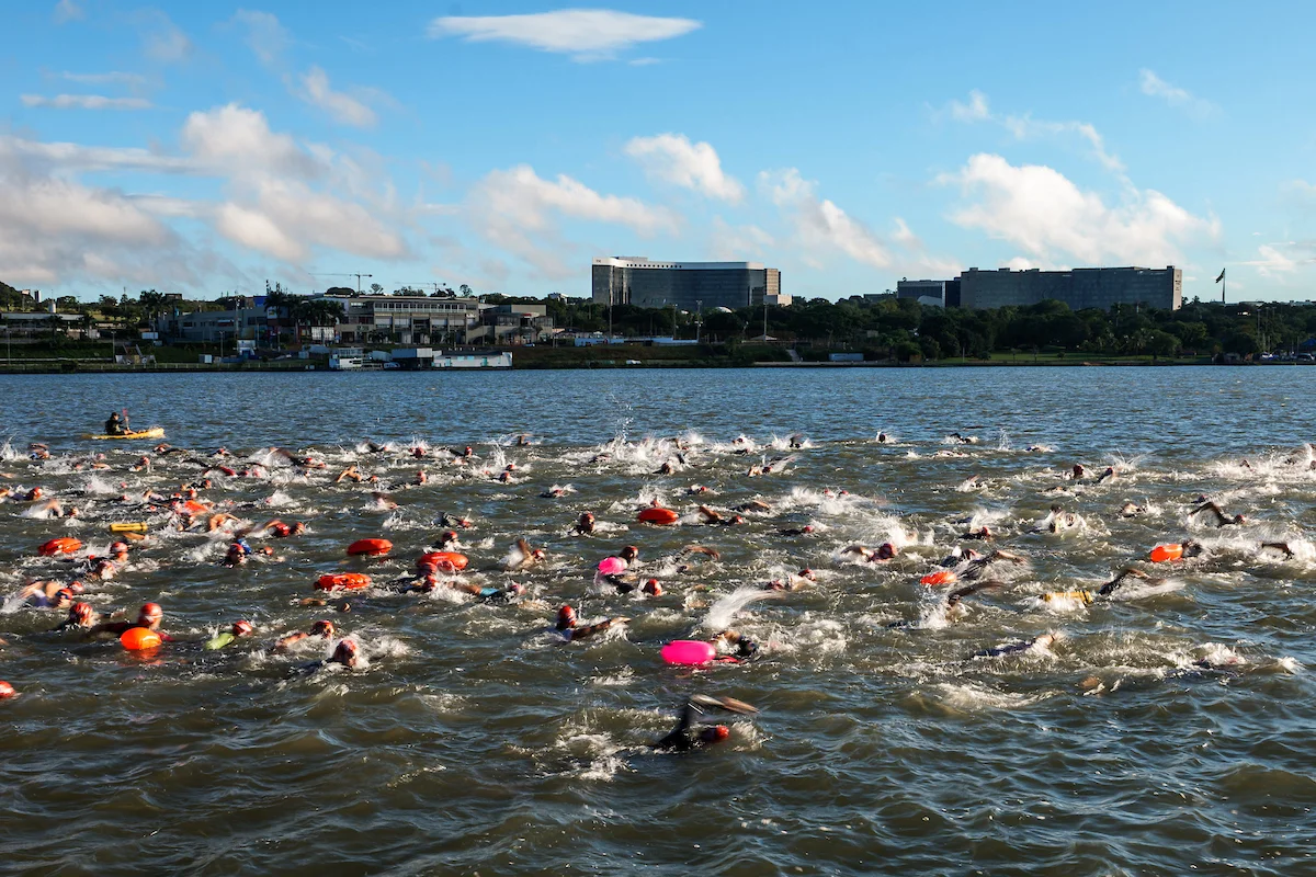 Largada da prova Triathlon Standard Largada da prova Triathlon Standard