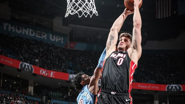 Com 1º quarto arrasador, Miami Heat vence Oklahoma City Thunder