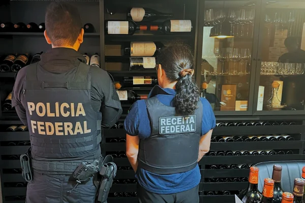 Sommelier: PF mira contrabando de vinhos e bloqueia R$ 220 milhões