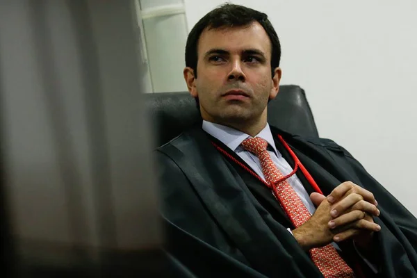 Após denúncia do Metrópoles, MPC-DF investiga chefe de gabinete da TCB