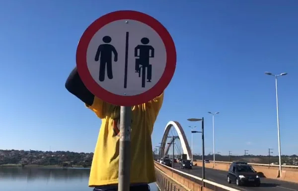 Nova sinalização Ponte JK