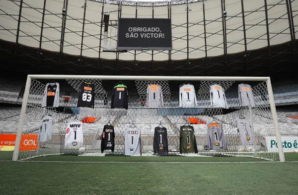 O goleiro Victor irá aposentar aos 38 anos e o Atlético-MG prepara homenagens
