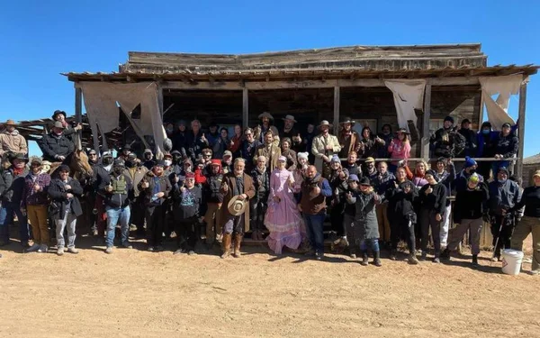 Imagem da equipe de Rust antes da tragédia - Metrópoles
