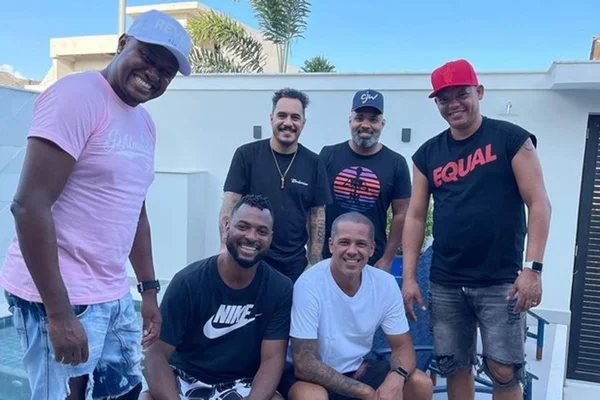 Marcelo D2 em churrasco com amigos