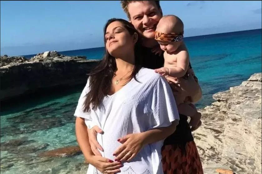 Melinda tem 1 ano e Teodoro quase 2 meses Melinda tem 1 ano e Teodoro quase 2 meses