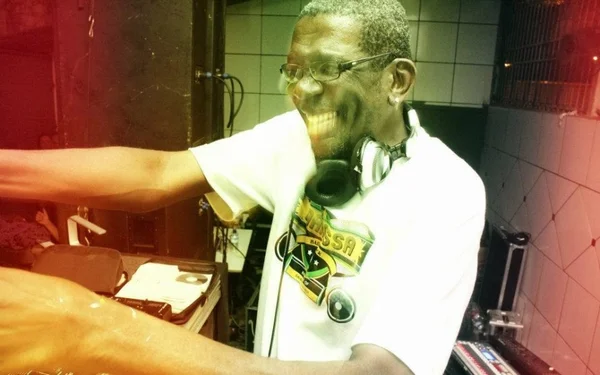 Confira vídeos e imagens da homenagem ao DJ Celsão realizada no Conic
