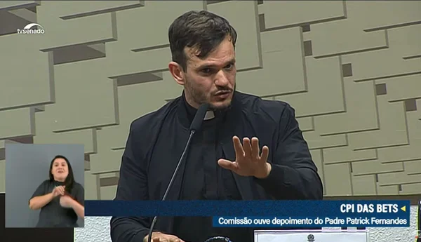 Reprodução de imagem do padre e influenciador Patrick Fernandes - Metrópoles