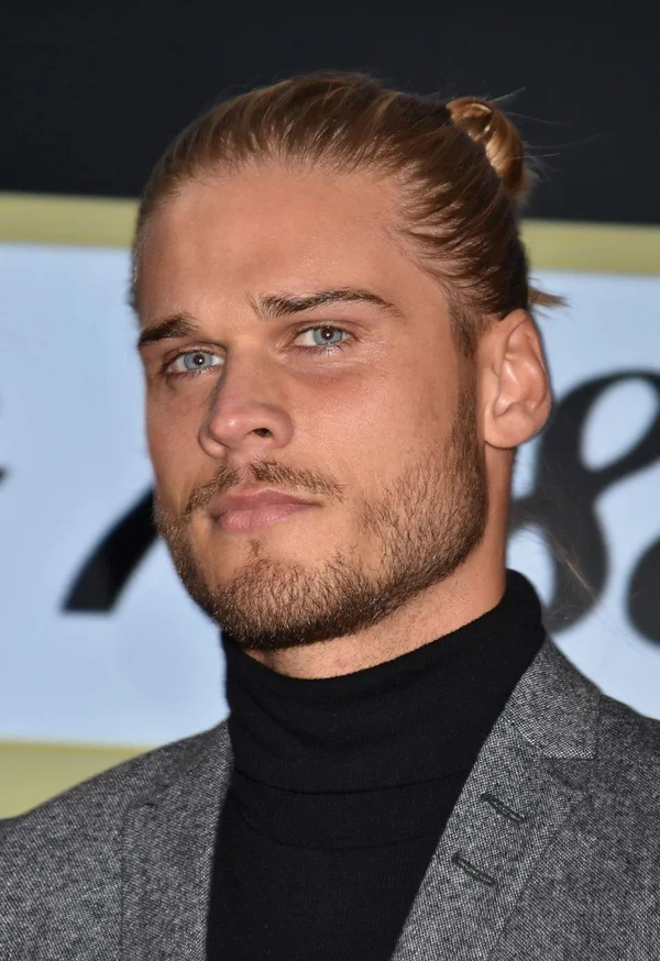 Rurik Gislason
