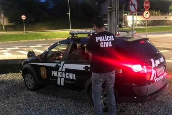 Carros da polícia civil