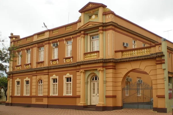 Prefeitura de Santo Ângelo abre concurso com 63 vagas no RS