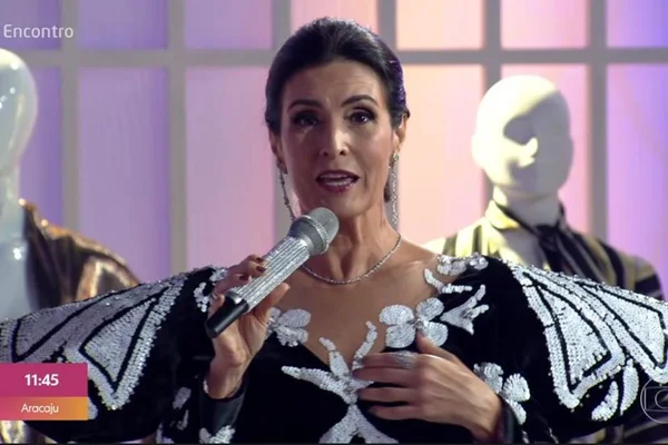 Vestida como Hebe Camargo, Fátima Bernardes homenageia a apresentadora