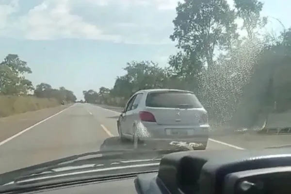 Criminoso furta carro com bebê de 3 meses dentro. Veja vídeo da fuga