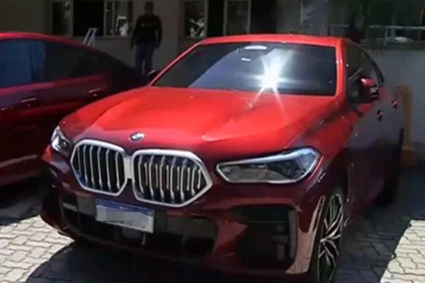 Poze do Rodo tem BMW de R$ 1 milhão e joias apreendidas pela polícia