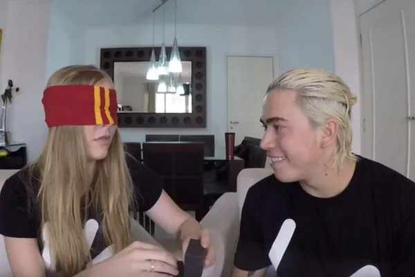 Whindersson Nunes faz surpresa e pede namorada em casamento no YouTube