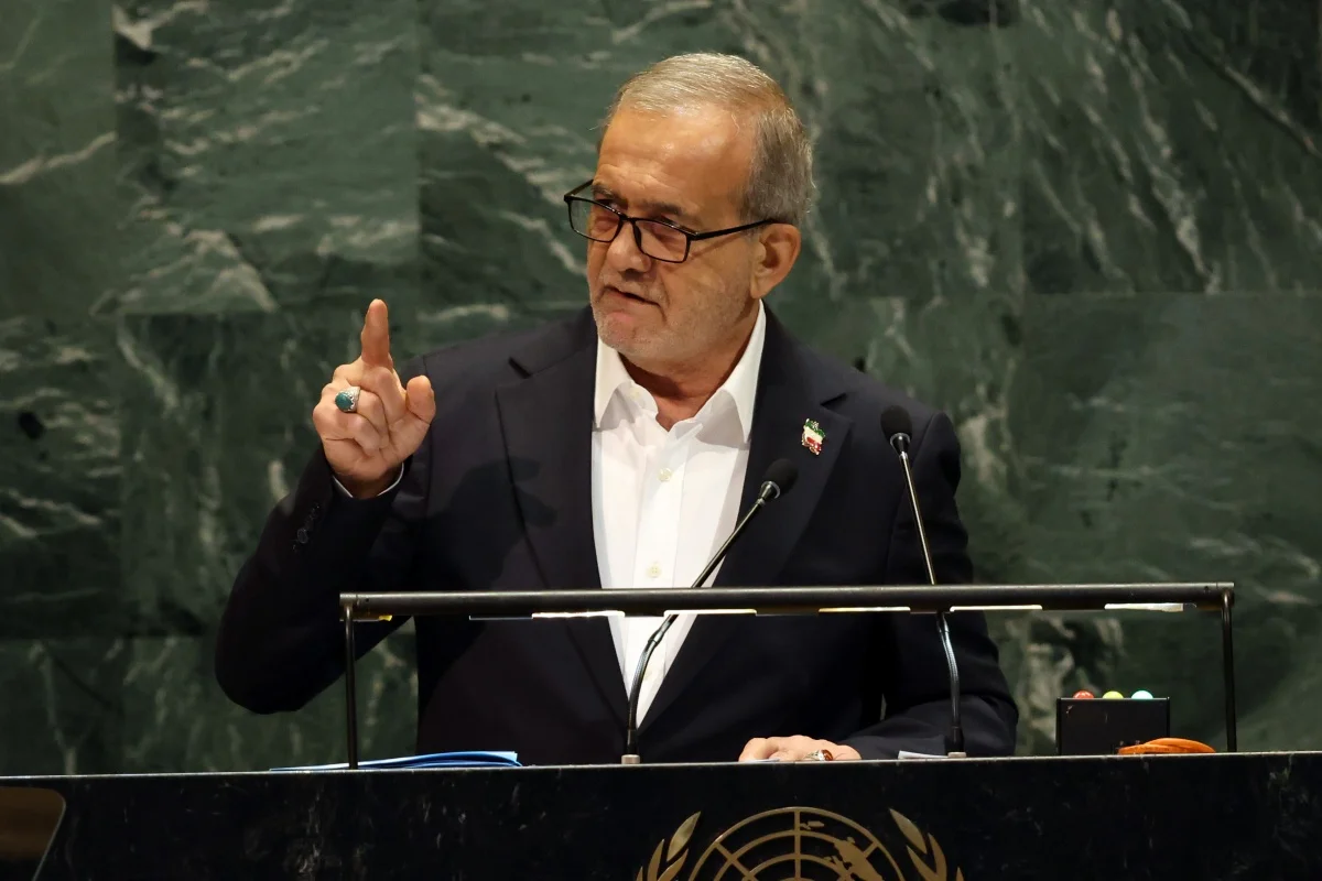 O presidente do Irã, Masoud Pezeshkian, discursa na Assembleia Geral da ONU, em Nova York (EUA)