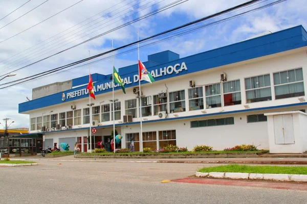 Cidade processa a si mesma e não consegue se achar no mapa
