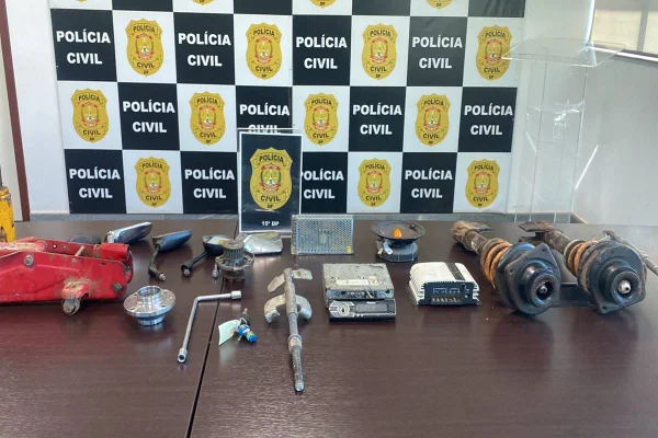 Homem preso após arrombar e furtar carro no DF