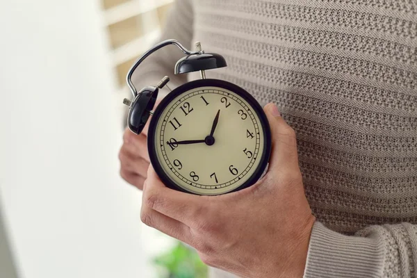É hoje: adiante seu relógio, horário de verão começa meia-noite