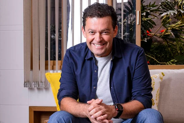 Fernando Rocha desabafa e fala em tapete puxado na saída da Globo