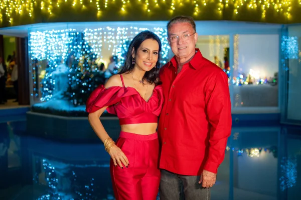 Melissa Gontijo e Carlos Gurgulino reúnem convidados em noite de Natal
