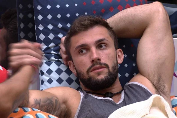 Arthur dentro do BBB21