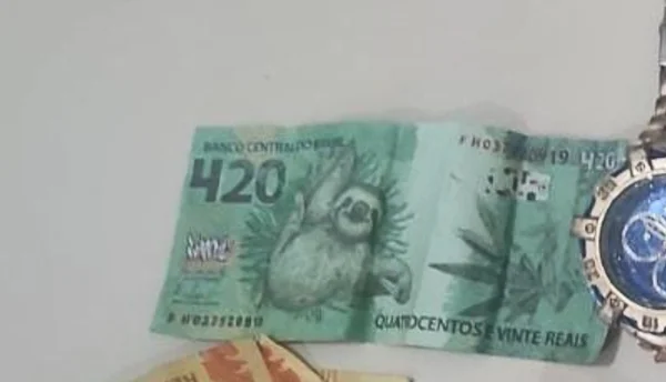 Nota estava com adolescente