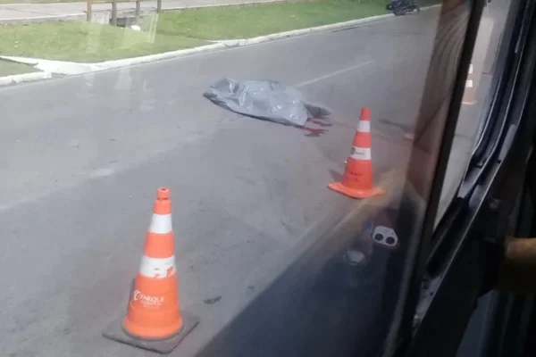 Foto colorida de um homem de 73 anos que morreu atropelado ao atravessar avenida em Maceió