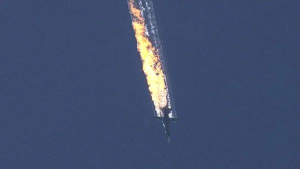 Ministro da Defesa da Rússia diz que um piloto do avião que caiu nesta terça (24/11) está vivo
