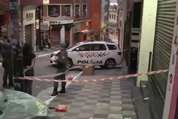 Mulher é morta por ex-marido em centro de comércio popular de SP