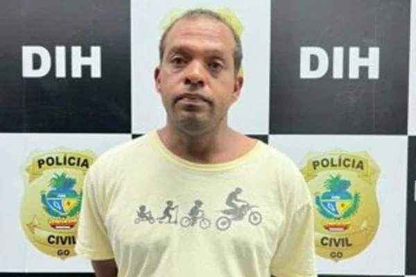 goias homem fingia ser surdo