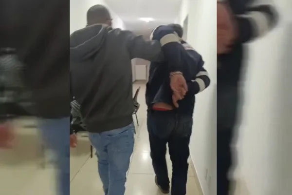 Imagem colorida, Homem ameaça ex no status do WhatsApp e é preso: "Promessa está de pé"- Metrópoles