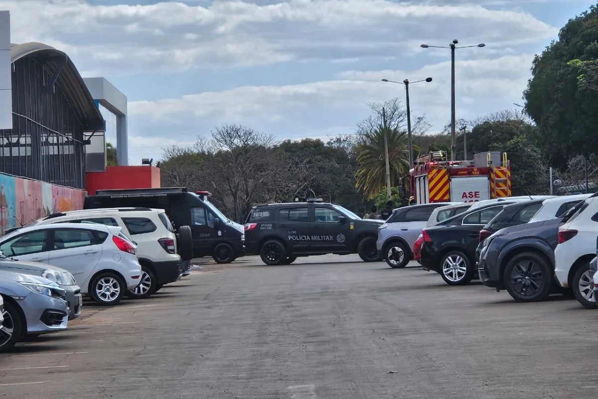 Mala suspeita na Asa Sul: esquadrão antibombas age em faculdade