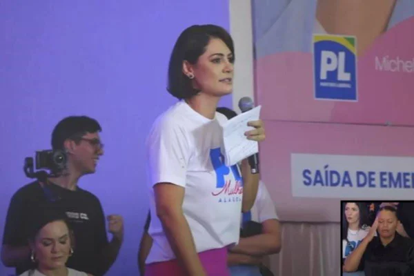 Michelle diz que Dino nomeou operação da PF: “Chacota com minha fé”