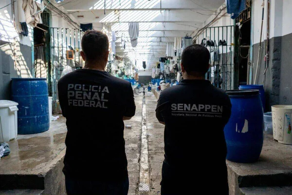Senappen operação em presídios - Metrópoles