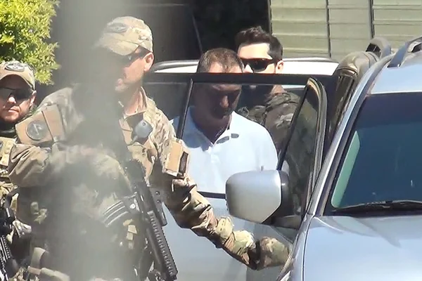 Por ordem da defesa, Joesley e Saud ficam calados em interrogatório