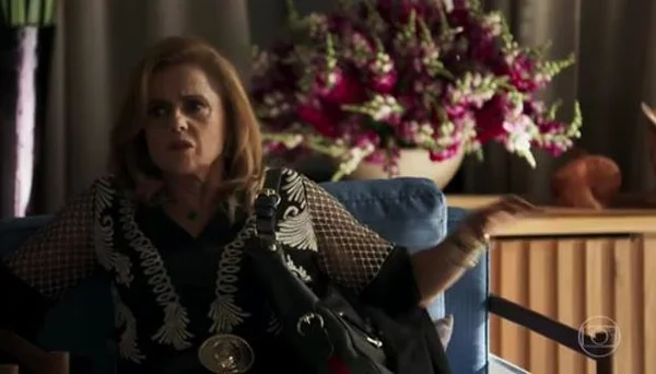Regina Casé volta às novelas como protagonista de Amor de Mãe