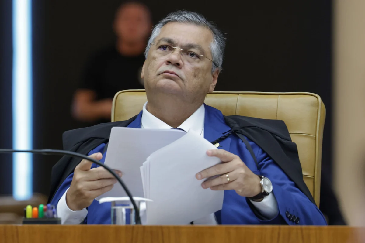 Dino considera nulas indicações de emendas por dirigentes de partidos