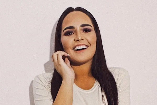 Perlla sorri