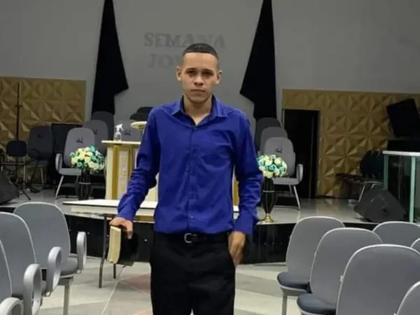 PR: jovem evangélico é morto por engano enquanto esperava carro de app